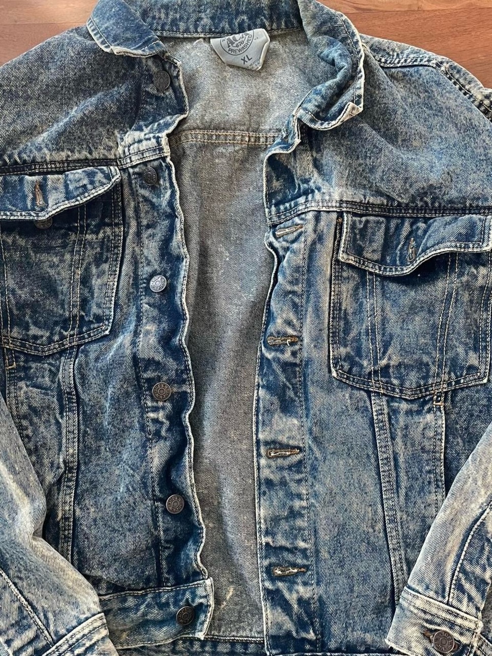 Vintage 1980s Men's Blue Washed Denim Jacket